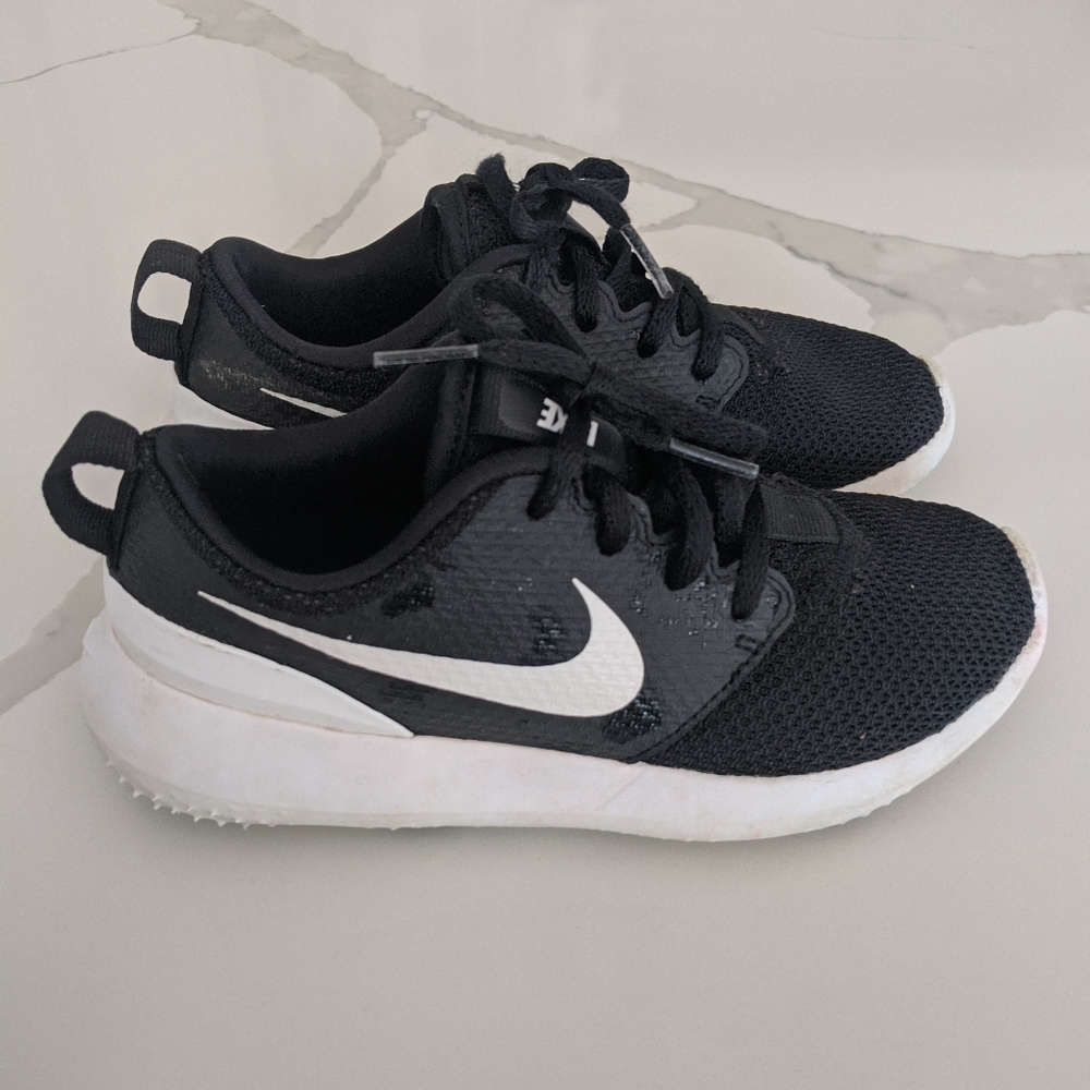 Kids Nike Roshe Spikeless Golf Shoe - Size 1 Kids